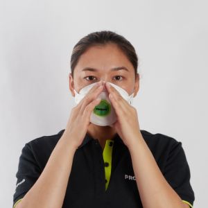 Using both hands, mould nose  clip to the shape of your nose bridge by pushing inwards while moving your fingertips down  both sides of the nosepiece.